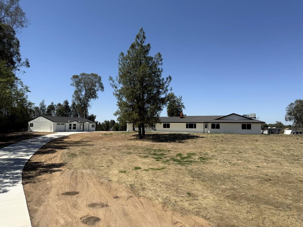 Image 1 of property listing at 36610 Kenneth Avenue, Madera, CA 93636