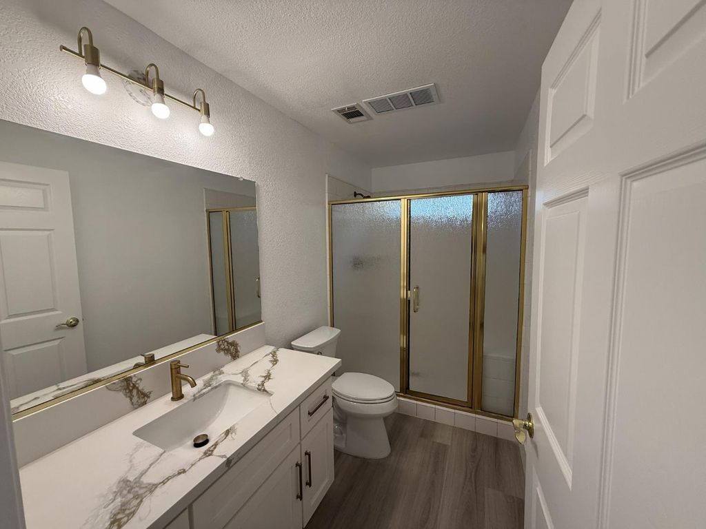 Image 21 of property listing at 36610 Kenneth Avenue, Madera, CA 93636