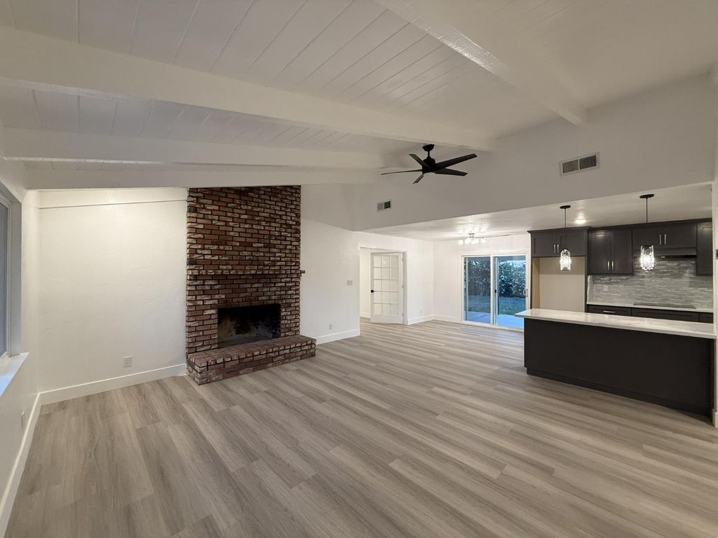 Image 31 of property listing at 36610 Kenneth Avenue, Madera, CA 93636