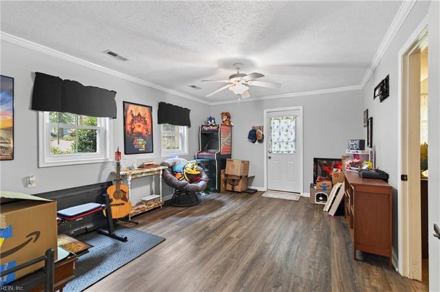 303 Marl Ravine RD, Yorktown, VA 23692