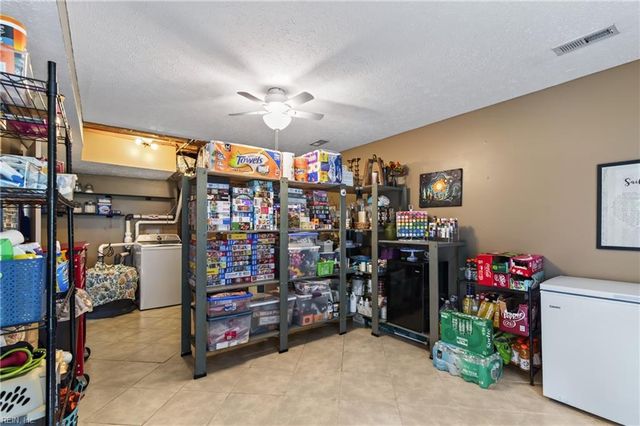 303 Marl Ravine RD, Yorktown, VA 23692