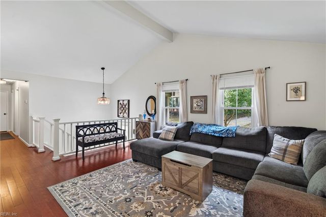 303 Marl Ravine RD, Yorktown, VA 23692