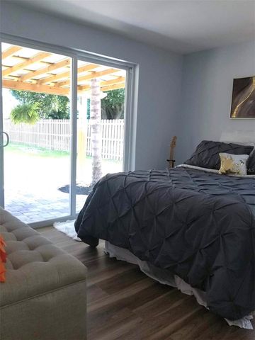 1868 WHARF ROAD, Sarasota, FL 34231