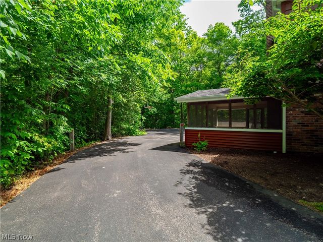 15225 Hook Hollow Road, Novelty, OH 44072