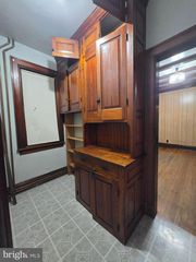 727 E MARKET ST, York, PA 17403