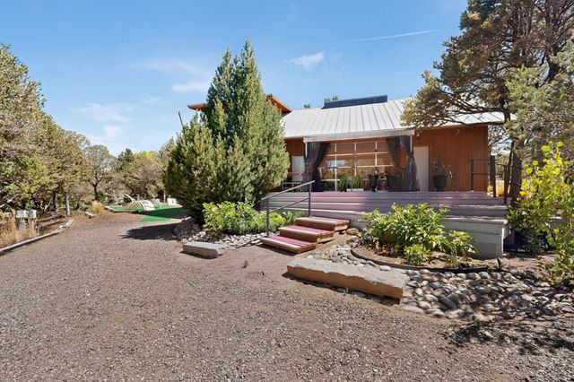 22 Palo Duro, Santa Fe, NM 87506