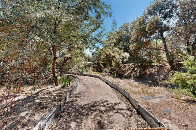 22 Palo Duro, Santa Fe, NM 87506