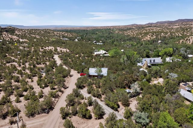 22 Palo Duro, Santa Fe, NM 87506