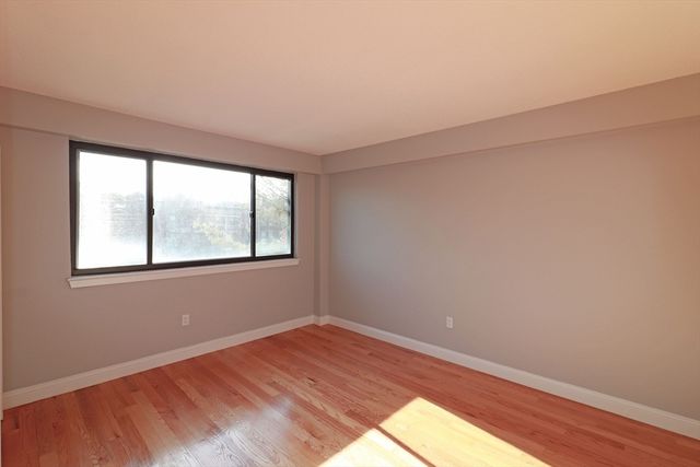 1850 Beacon St. 304, Brookline, MA 02445