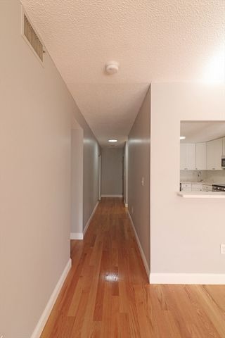 1850 Beacon St. 304, Brookline, MA 02445