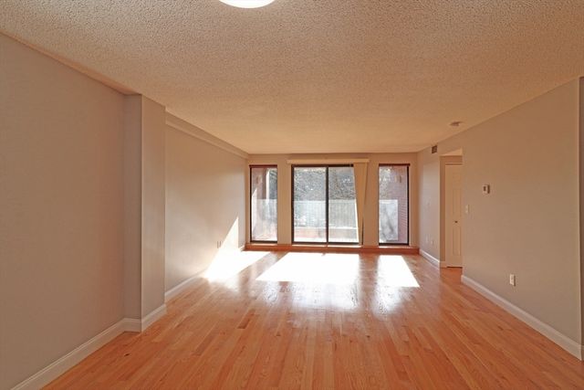 1850 Beacon St. 304, Brookline, MA 02445