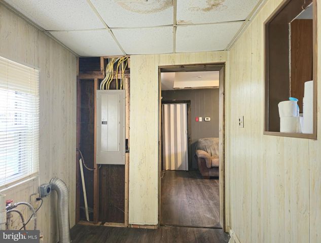 16 W HOWARD ST, Viola, DE 19979