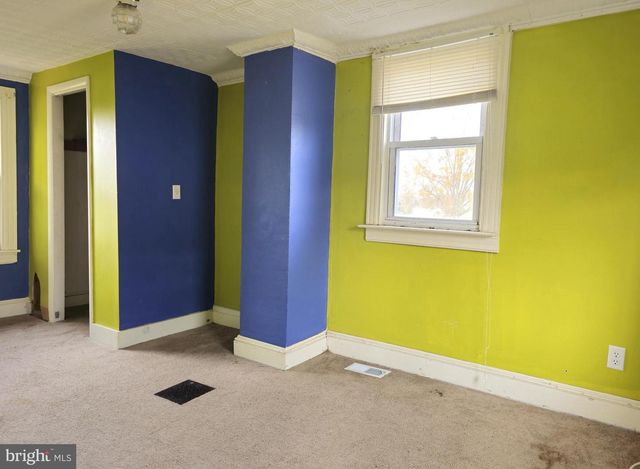 16 W HOWARD ST, Viola, DE 19979