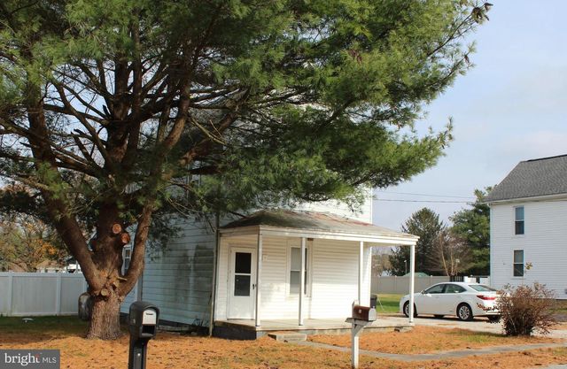 16 W HOWARD ST, Viola, DE 19979