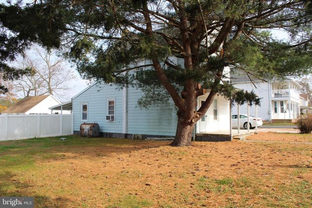 16 W HOWARD ST, Viola, DE 19979