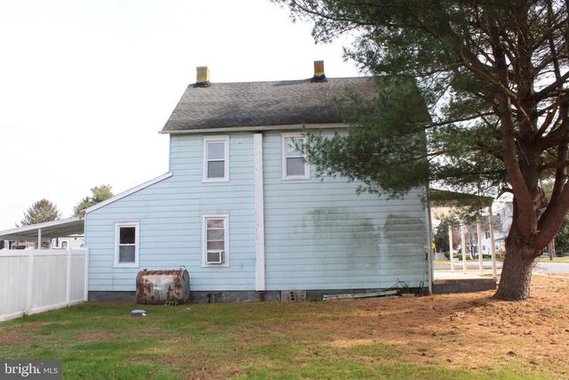 16 W HOWARD ST, Viola, DE 19979