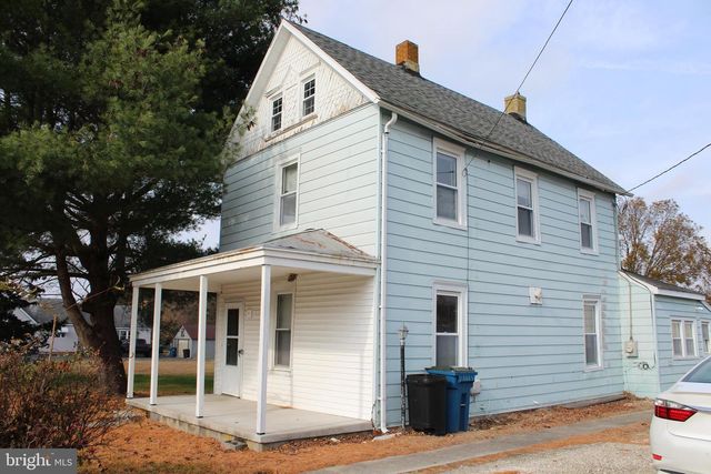 16 W HOWARD ST, Viola, DE 19979