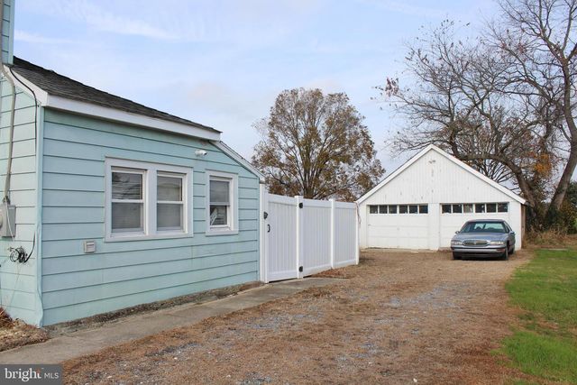 16 W HOWARD ST, Viola, DE 19979