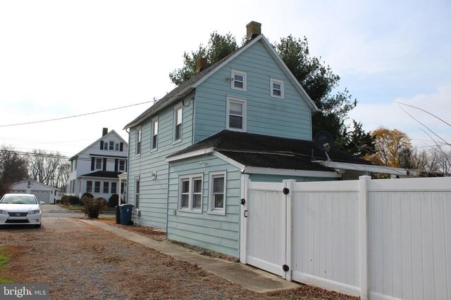 16 W HOWARD ST, Viola, DE 19979