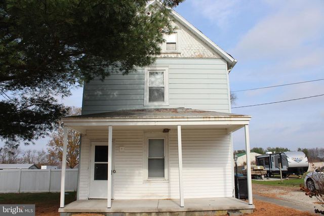 16 W HOWARD ST, Viola, DE 19979