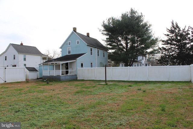 16 W HOWARD ST, Viola, DE 19979