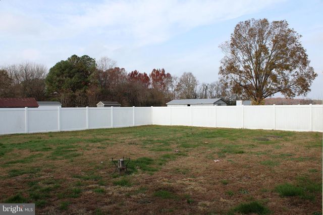 16 W HOWARD ST, Viola, DE 19979