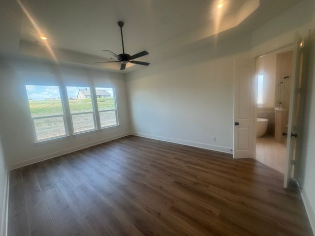 707 Water Side Drive, Van Alstyne, TX 75495