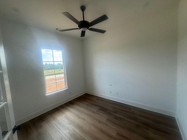 707 Water Side Drive, Van Alstyne, TX 75495