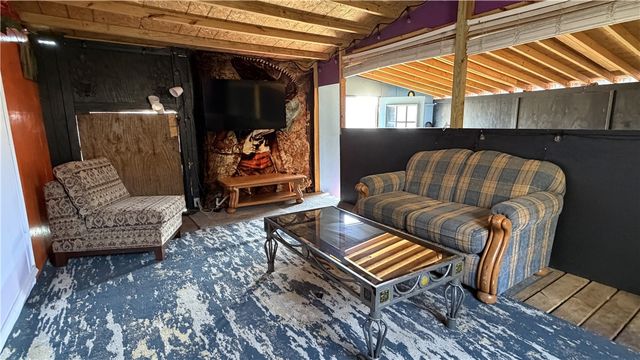 453 Spring St, Centerville, PA 15358