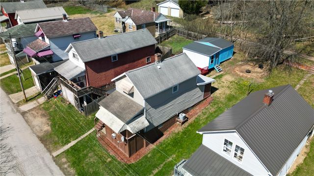 453 Spring St, Centerville, PA 15358