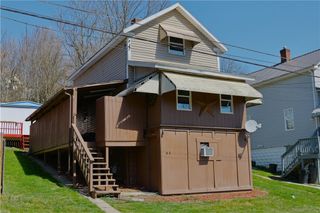 453 Spring St, Centerville, PA 15358