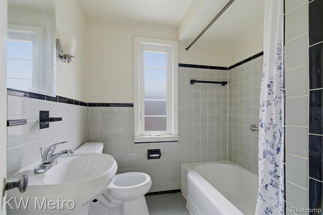 2514 Galpin Avenue 10, Royal Oak, MI 48073