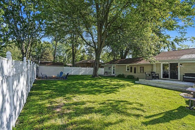 1225 Harding Road, Essexville, MI 48732