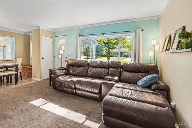 1225 Harding Road, Essexville, MI 48732
