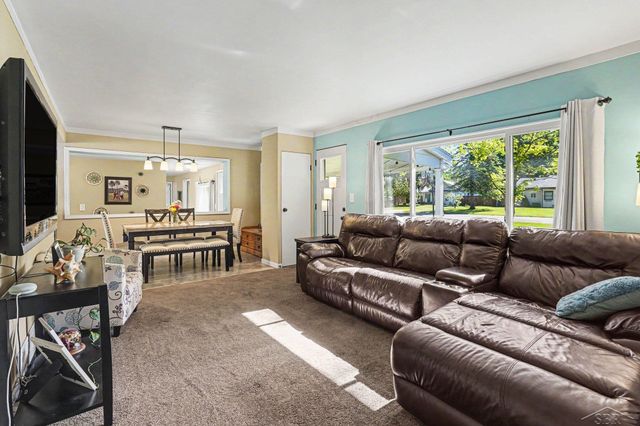 1225 Harding Road, Essexville, MI 48732