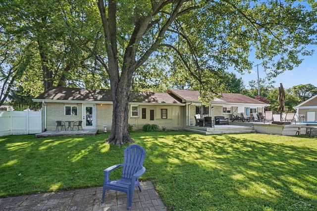 1225 Harding Road, Essexville, MI 48732
