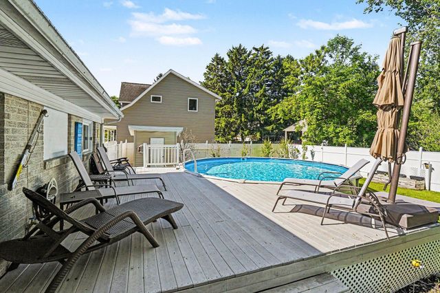 1225 Harding Road, Essexville, MI 48732