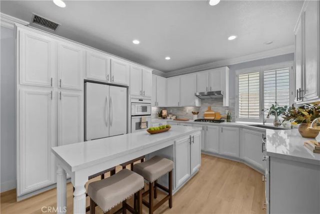 25415 Thoreau Way, Stevenson Ranch, CA 91381