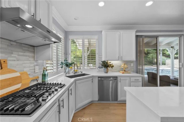 25415 Thoreau Way, Stevenson Ranch, CA 91381