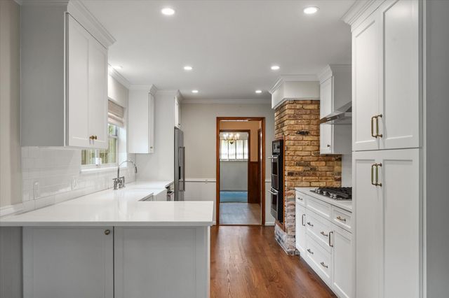 10111 Estate Lane, Dallas, TX 75238