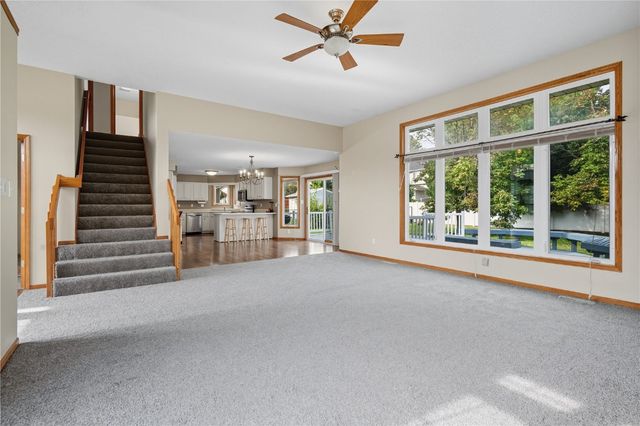 7128 Summerland Ridge Road NE, Cedar Rapids, IA 52402