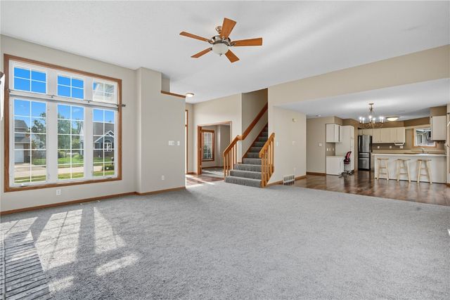 7128 Summerland Ridge Road NE, Cedar Rapids, IA 52402
