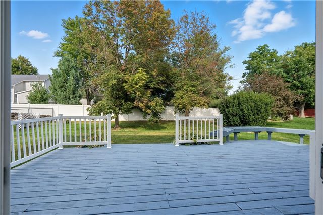 7128 Summerland Ridge Road NE, Cedar Rapids, IA 52402