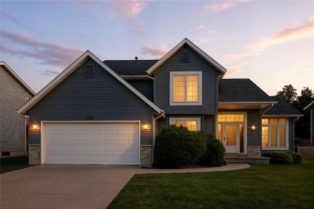 7128 Summerland Ridge Road NE, Cedar Rapids, IA 52402