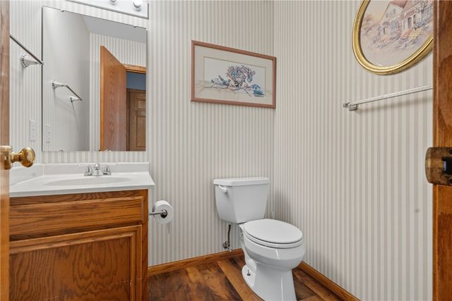 7128 Summerland Ridge Road NE, Cedar Rapids, IA 52402