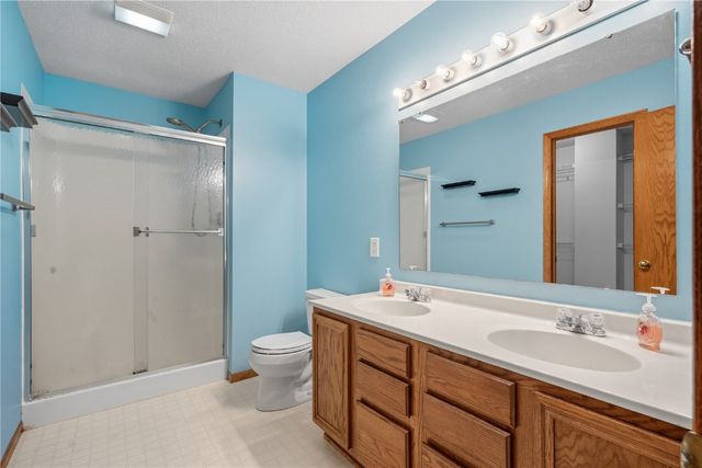 7128 Summerland Ridge Road NE, Cedar Rapids, IA 52402