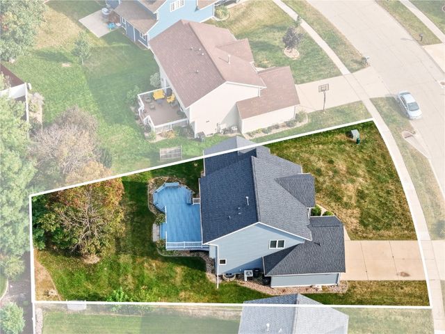 7128 Summerland Ridge Road NE, Cedar Rapids, IA 52402