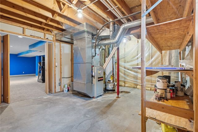 7128 Summerland Ridge Road NE, Cedar Rapids, IA 52402