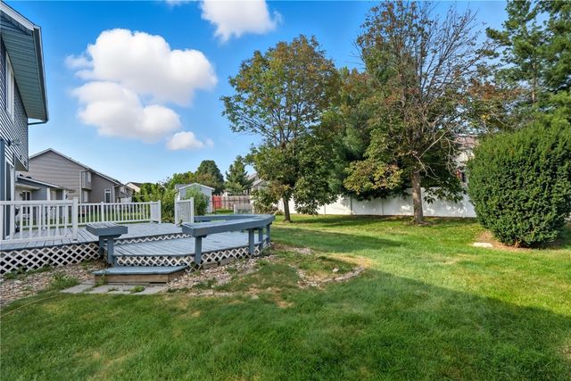 7128 Summerland Ridge Road NE, Cedar Rapids, IA 52402