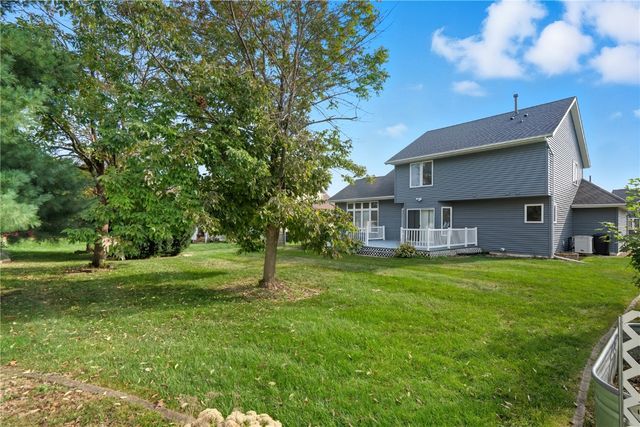 7128 Summerland Ridge Road NE, Cedar Rapids, IA 52402